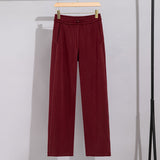 Bordeauxrote Hose