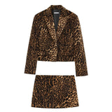 Braun mit Leopardenmuster